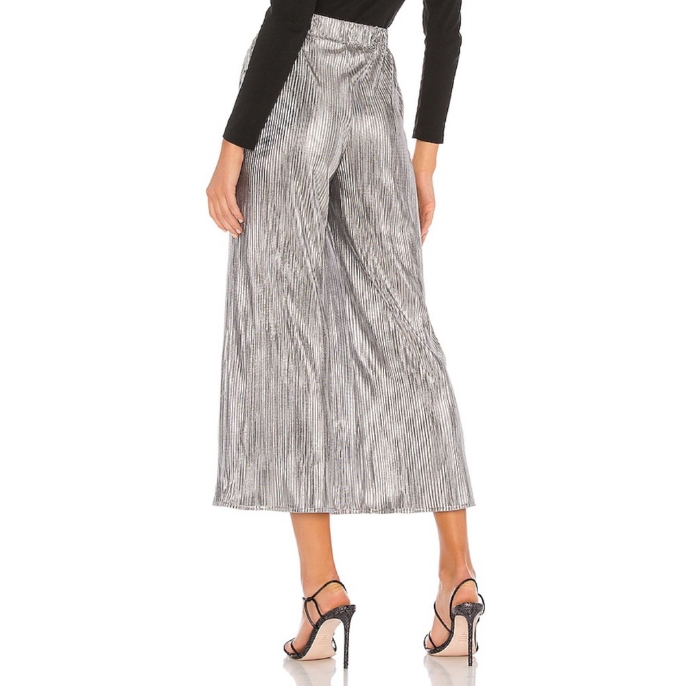 Lovers + Friends | Hank Pants in Dark Silver XS Cropped - Picture 2 of 8